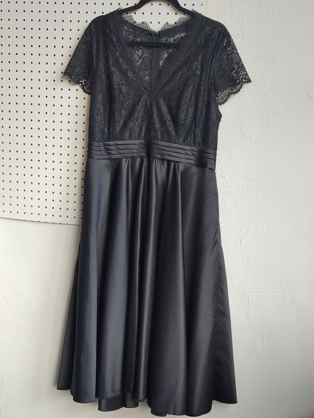Ever Pretty Black Lace Bodice Midi Dress